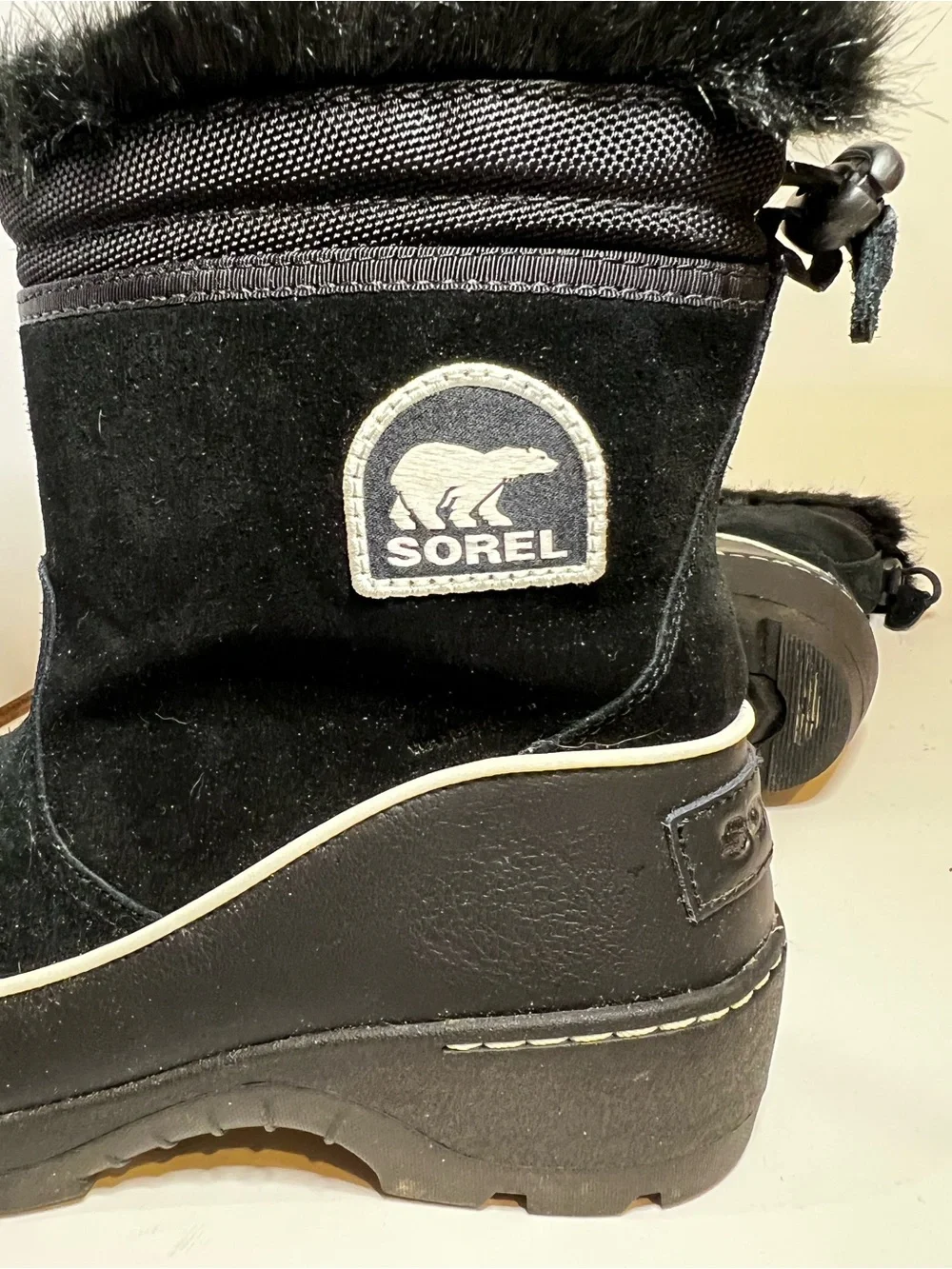 Sorel Women’s Tivoli III Black Suede Faux-Fur Trim Winter Boots